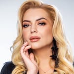 LUCIA MACAROV | MAKE UP & PMU TRAINER | COURSES | MASTERCLASS