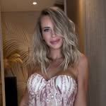 𝐴𝑙𝑖𝑛𝑎 𝑆𝑐ℎ𝑢𝑙𝑡𝑒 𝑖𝑚 𝐻𝑜𝑓𝑓