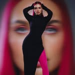 “Fata cu părul roz” | FASHION DESIGNER | STYLIST