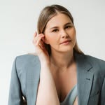 AXENIA BOT• MENTOR ÎN TRANSFORMAREA PERSONALĂ ȘI PROFESIONALĂ