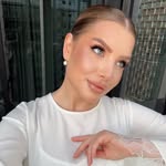 𝐎𝐥𝐢𝐯𝐢𝐚 𝐕𝐢𝐜𝐭𝐨𝐫𝐢𝐚