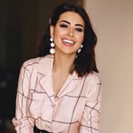 Ｒａｍｉｎａ Ｅｓｈａｋｚａｉ