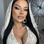 𝗖𝗹𝗮𝘂𝗱𝗶𝗮 𝗖𝗼𝗺𝗮𝗻