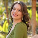 Oana Stoianovici - Feminine Embodiment Coach