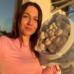 я Оля ,тут про лайфстайл /мотивація/гумор/рекламні інтеграції