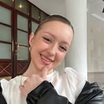 Лиза с фикусом МОСКВА