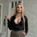 НЕ МОДЕЛЬ/НЕ БЛОГЕР/НЕНУДИСТКА