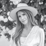 Rebeca | Travels & Lifestyle • Fashion & Beauty