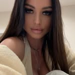 •𝓐𝓷𝓭𝓻𝓮𝓮𝓪•