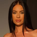 Ｌａｕｒａ  Ｂａｄｕｒａ