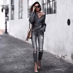 Women’s Outfits · Style Features ✦