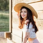 Foto pentru familia ta. Alina