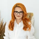 Oana Vedinaș| N°1 Maternity Photography | Expert & Mentor