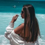 𝓐 𝓵 𝓲 𝓷 𝓪 ♡