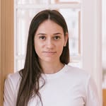 Alexandra Negulescu | Yoga Teacher & Wellbeing Coach